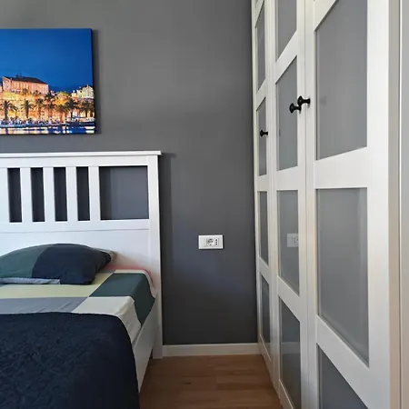 Spyro Apartament